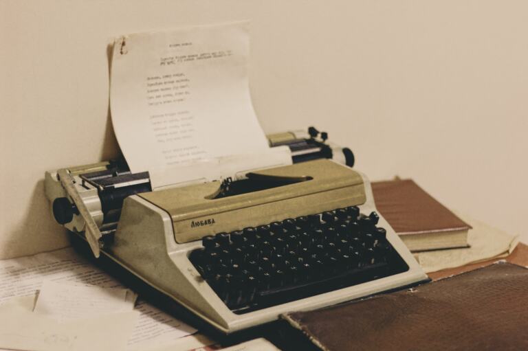 Narrative Writing Prompts: 75 Creative Starters To Ignite Characters, Conflict, And Setting (2026)