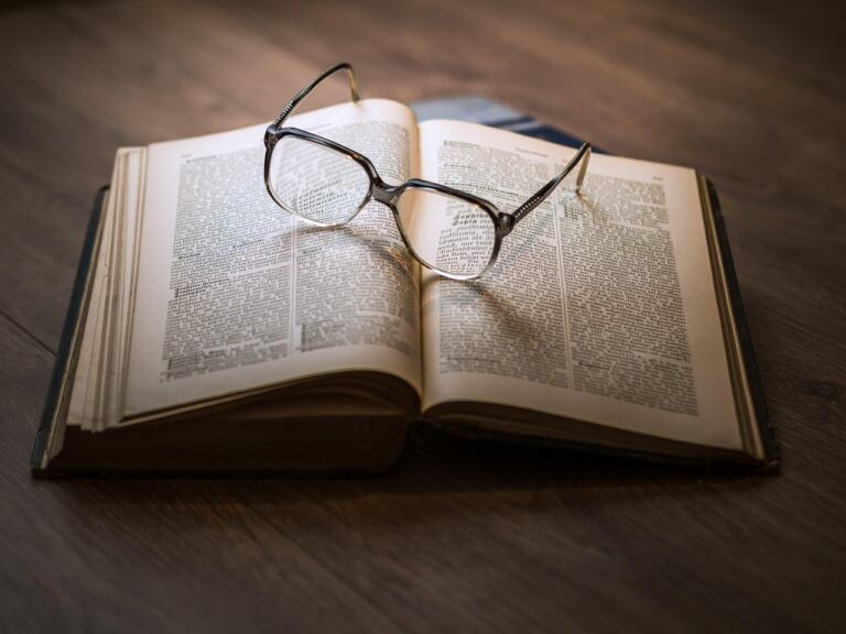 Reading to Write Better